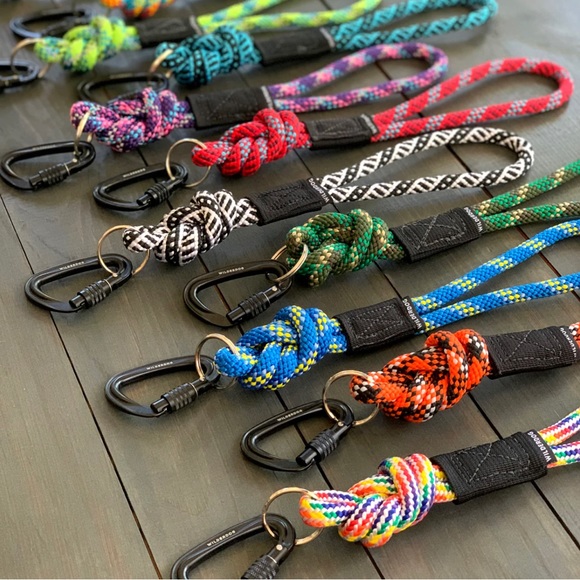 Wilderdog Rope Keychain, Razzleberry - NWT - Picture 5 of 7